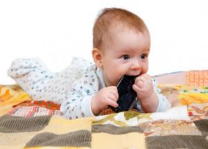 baby_smartphone-300x215.jpg