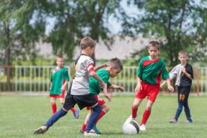 kinder-fußball-300x200.jpg