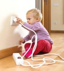 kindersicherung-steckdose-271x300.jpg