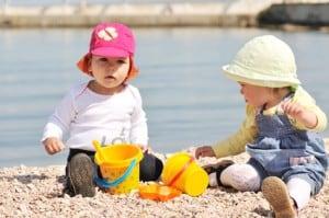 sonnenbrand-sonnenschutz-babys-kinder-300x199.jpg