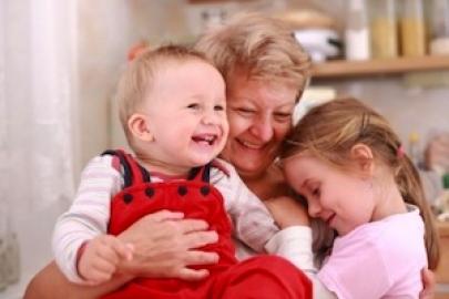 Oma Baby Mädchen