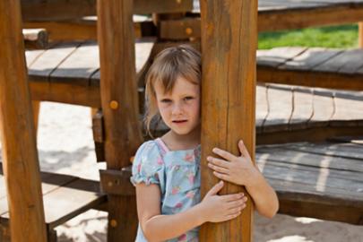 Mädchen ungeschickt Spielplatz